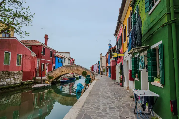 colorful-canals-of-burano preview