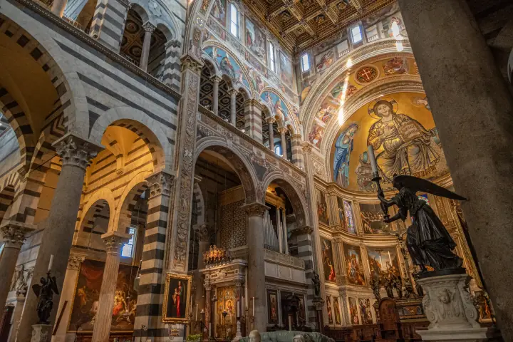 interior-of-the-pisa-cathedral preview
